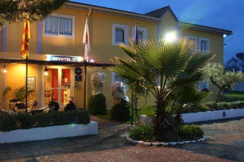 Brit Hotel Salon De Provence Екстер'єр фото