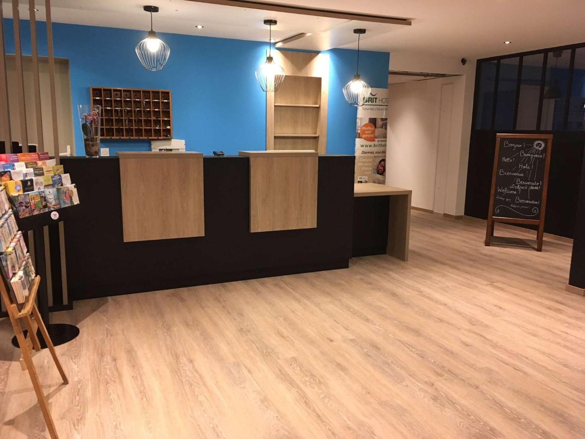 Brit Hotel Salon De Provence Екстер'єр фото